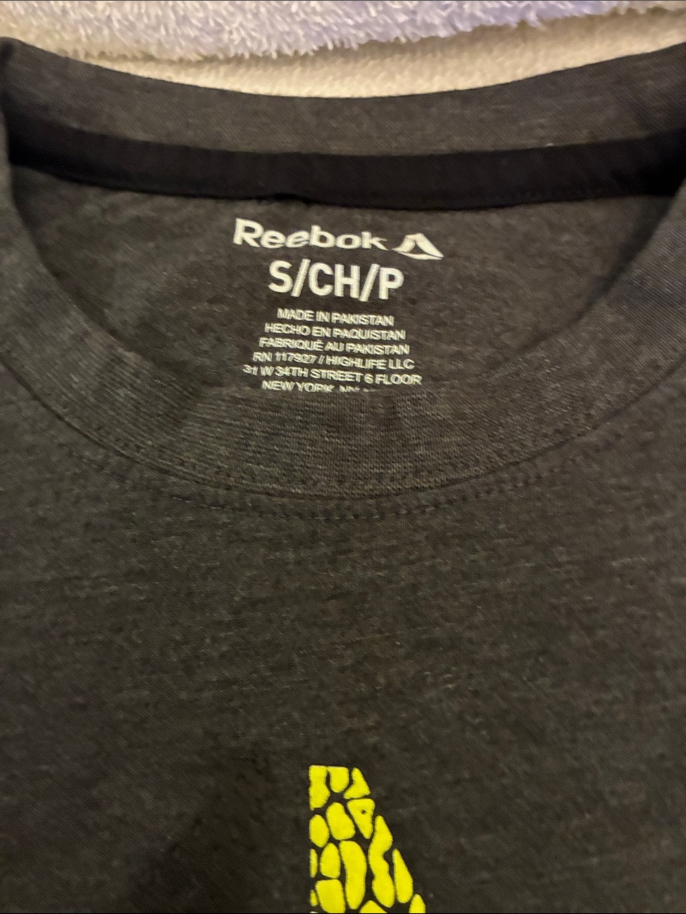Reebok Charcoal Tee with Neon Yellow triangle Logo w/bold print - Picture 3 of 6